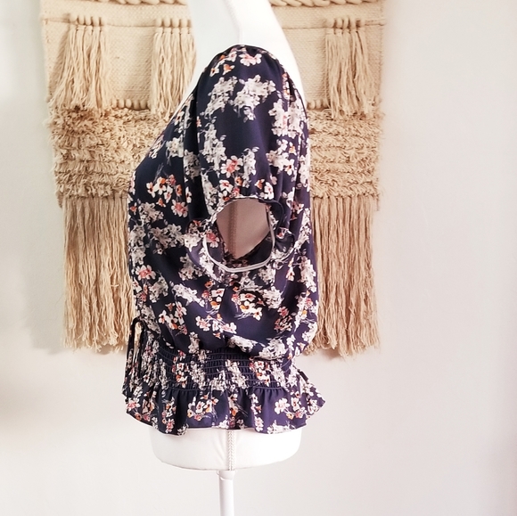 Sienna Sky Cinched Waist Blouse - Picture 3 of 4